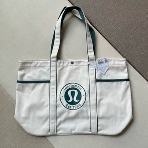 Lululemon Daily Multi-Pocket Tote Bag Canvas 20L
